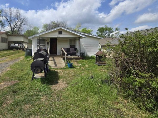 1315 Factory St, Conway, AR 72032