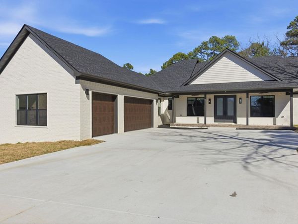 154 Majestic Circle, Maumelle, AR 72113