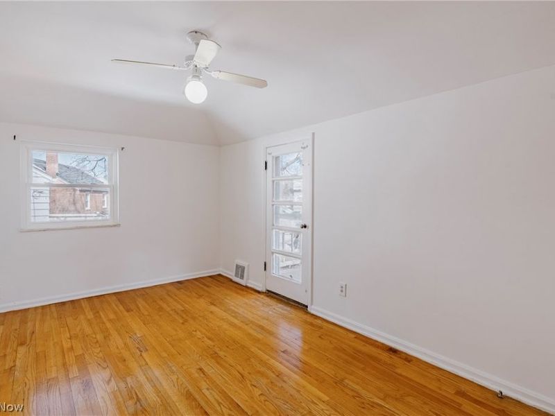 1911 Beverly Hills Drive, Euclid, OH 44117 Photo 15