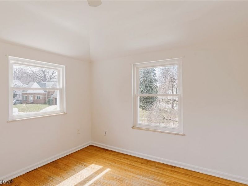 1911 Beverly Hills Drive, Euclid, OH 44117 Photo 20