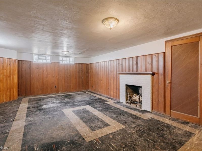 1911 Beverly Hills Drive, Euclid, OH 44117 Photo 22