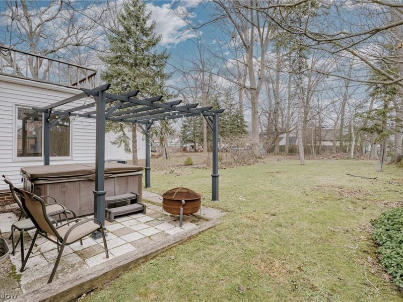 1911 Beverly Hills Drive, Euclid, OH 44117 Photo 24