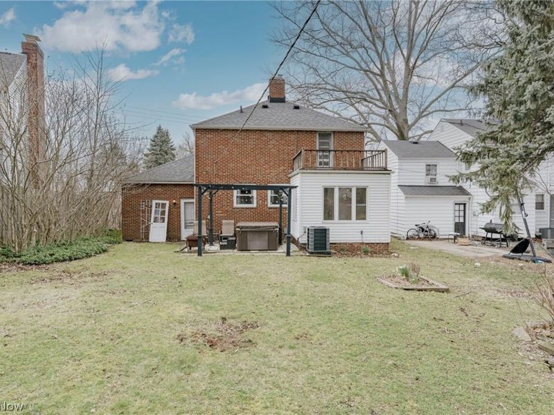 1911 Beverly Hills Drive, Euclid, OH 44117 Photo 25