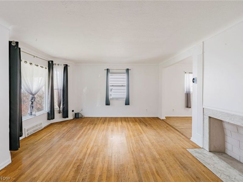 1911 Beverly Hills Drive, Euclid, OH 44117 Photo 3