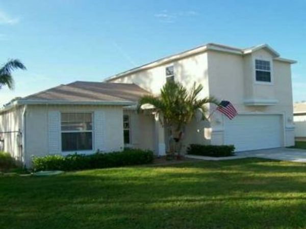 1662 SE Pleasantview, Port St. Lucie, FL 34983