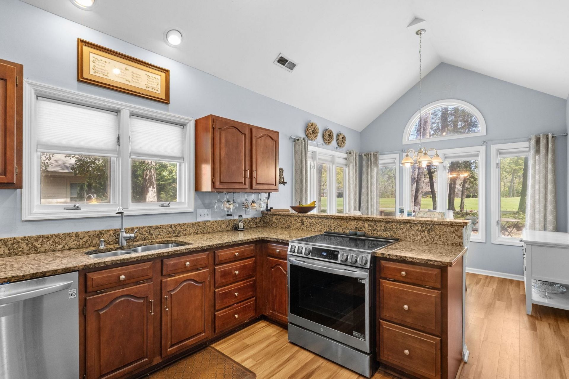 1207 Spinnaker Dr. Photo 15