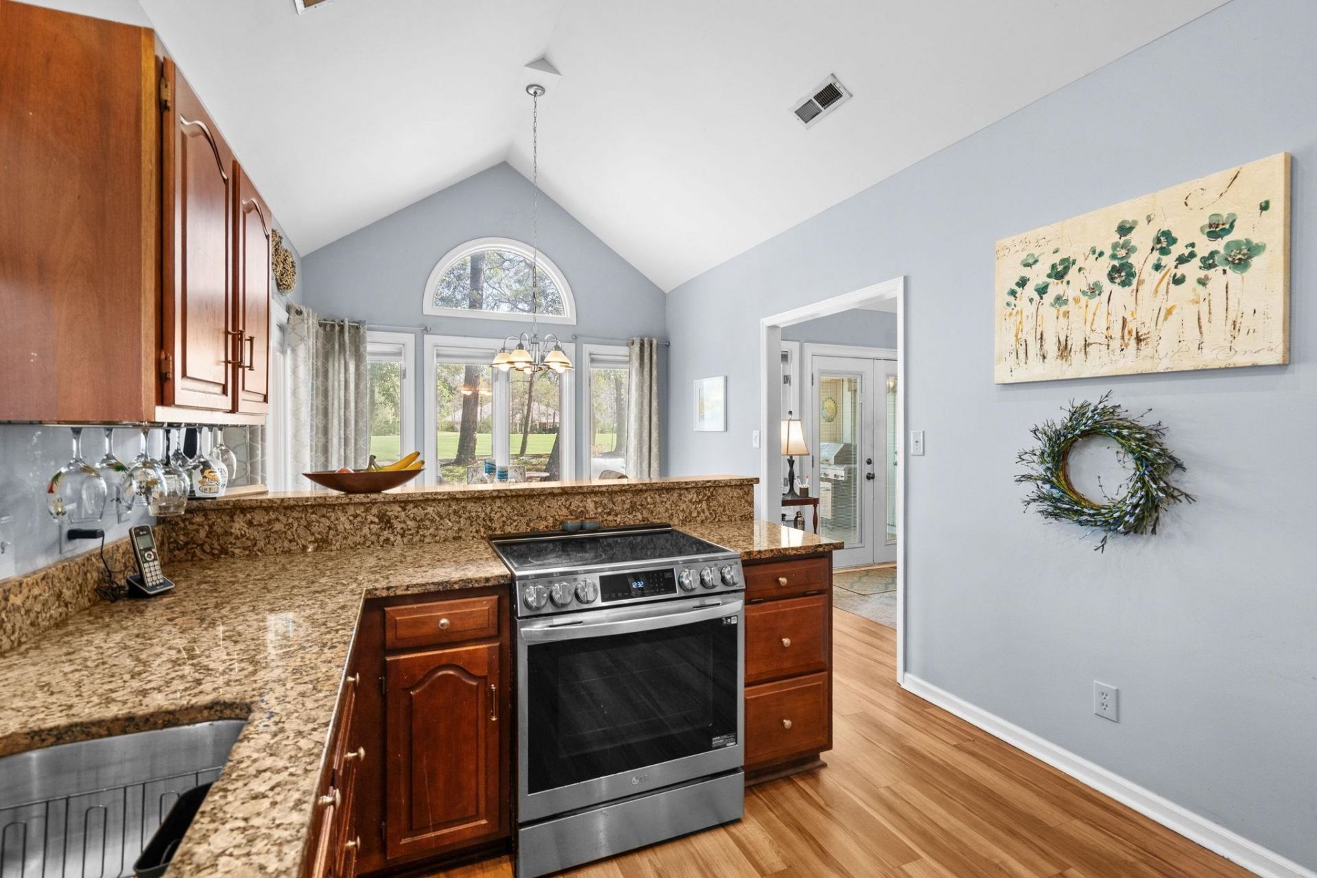 1207 Spinnaker Dr. Photo 18