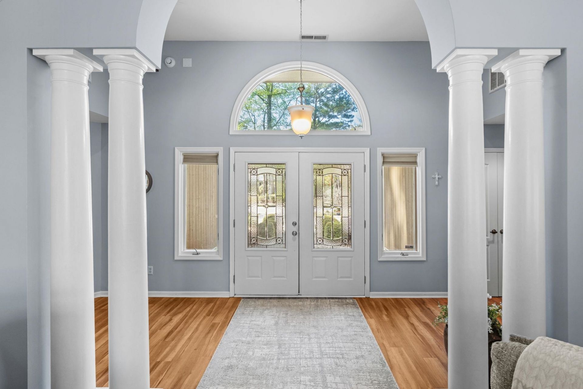 1207 Spinnaker Dr. Photo 5