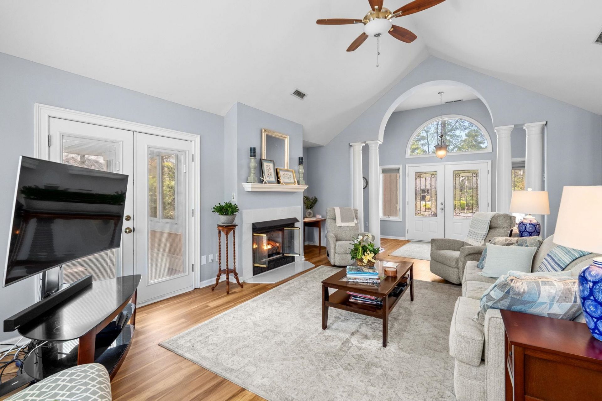 1207 Spinnaker Dr. Photo 9