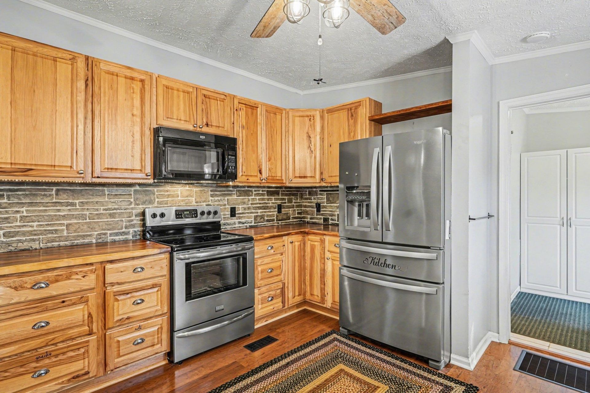 4623 Pleasant Run Ln. Photo 10