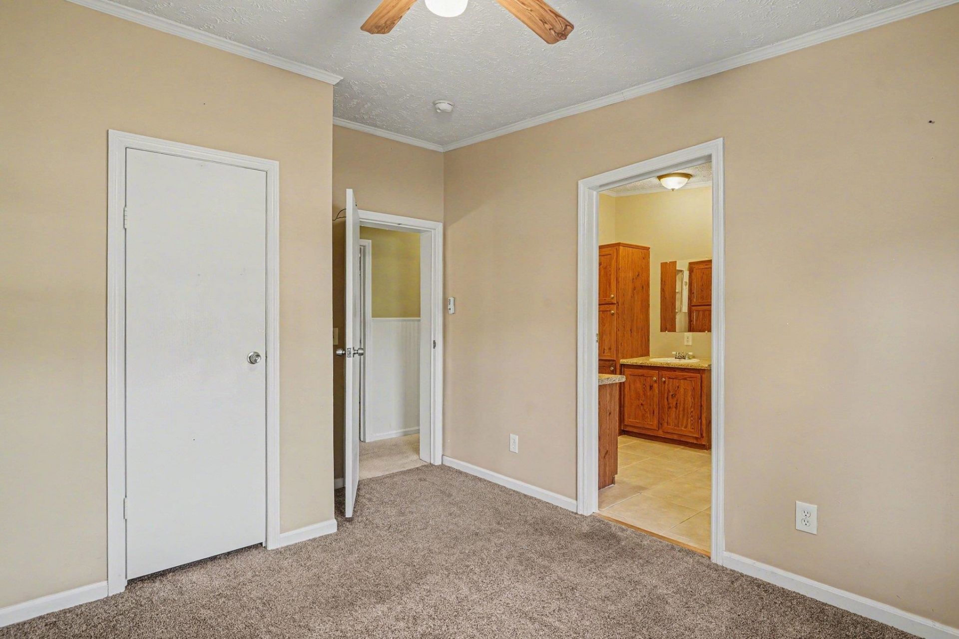 4623 Pleasant Run Ln. Photo 6