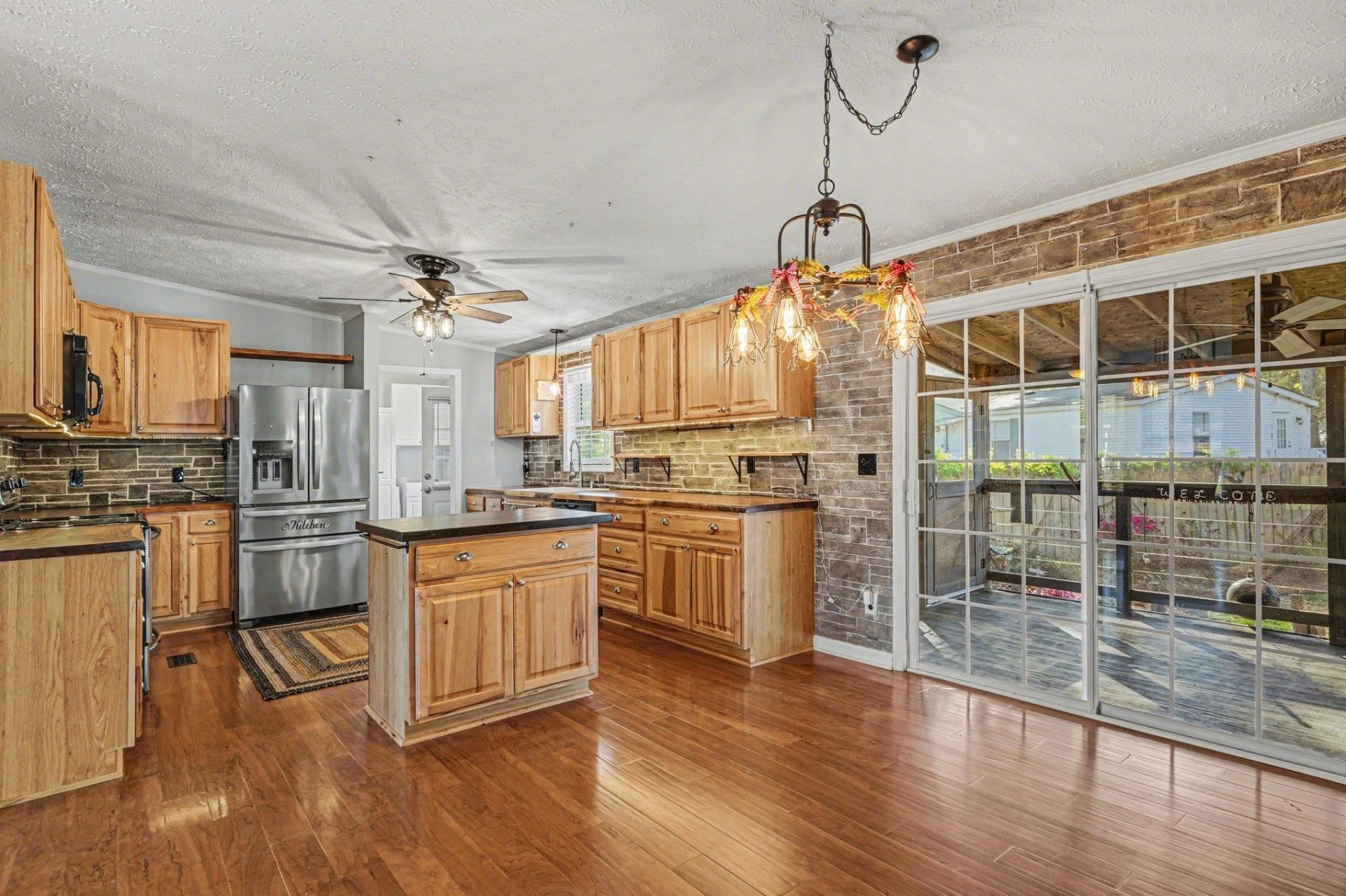 4623 Pleasant Run Ln. Photo 8