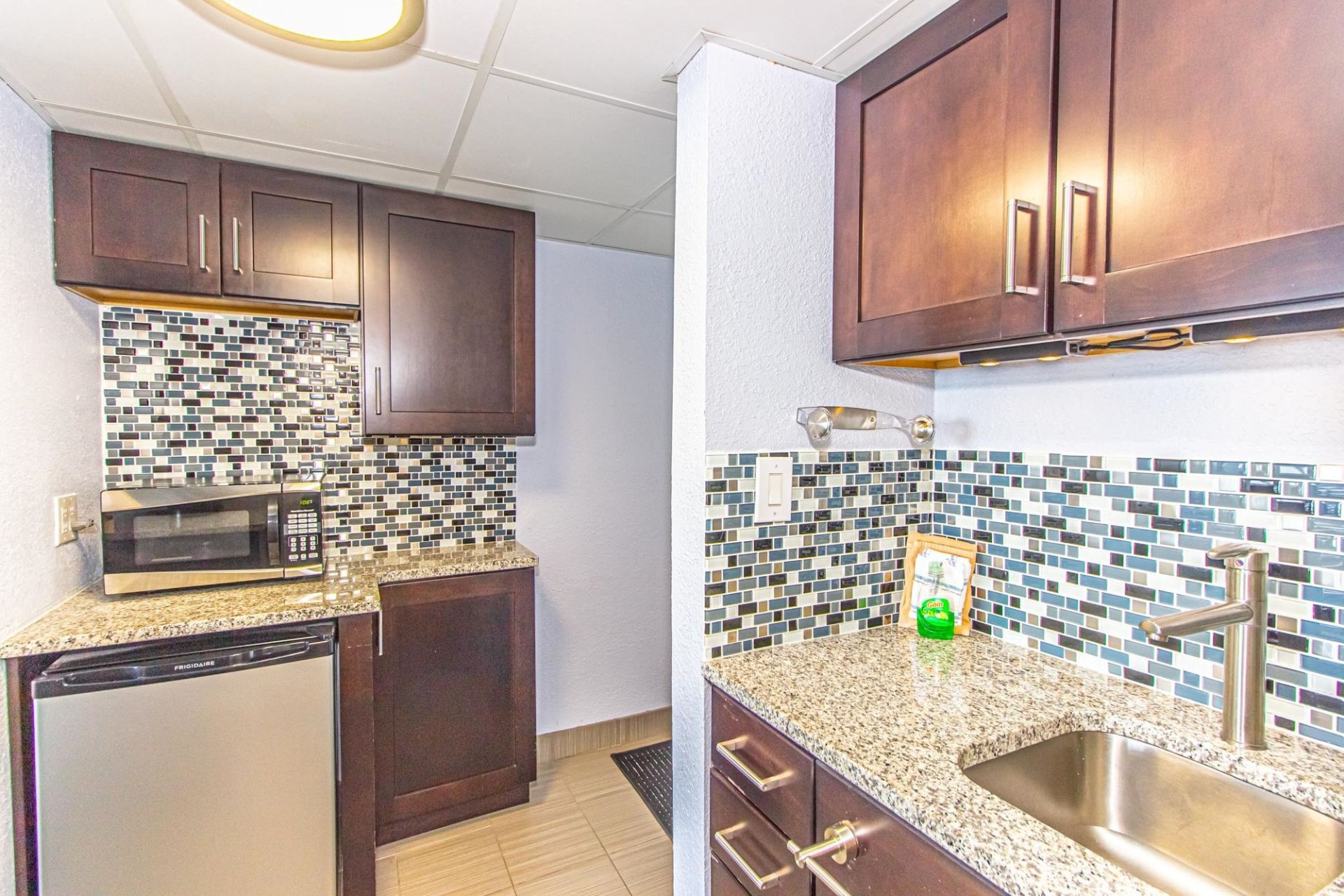 201 74th Ave. N  Photo 18