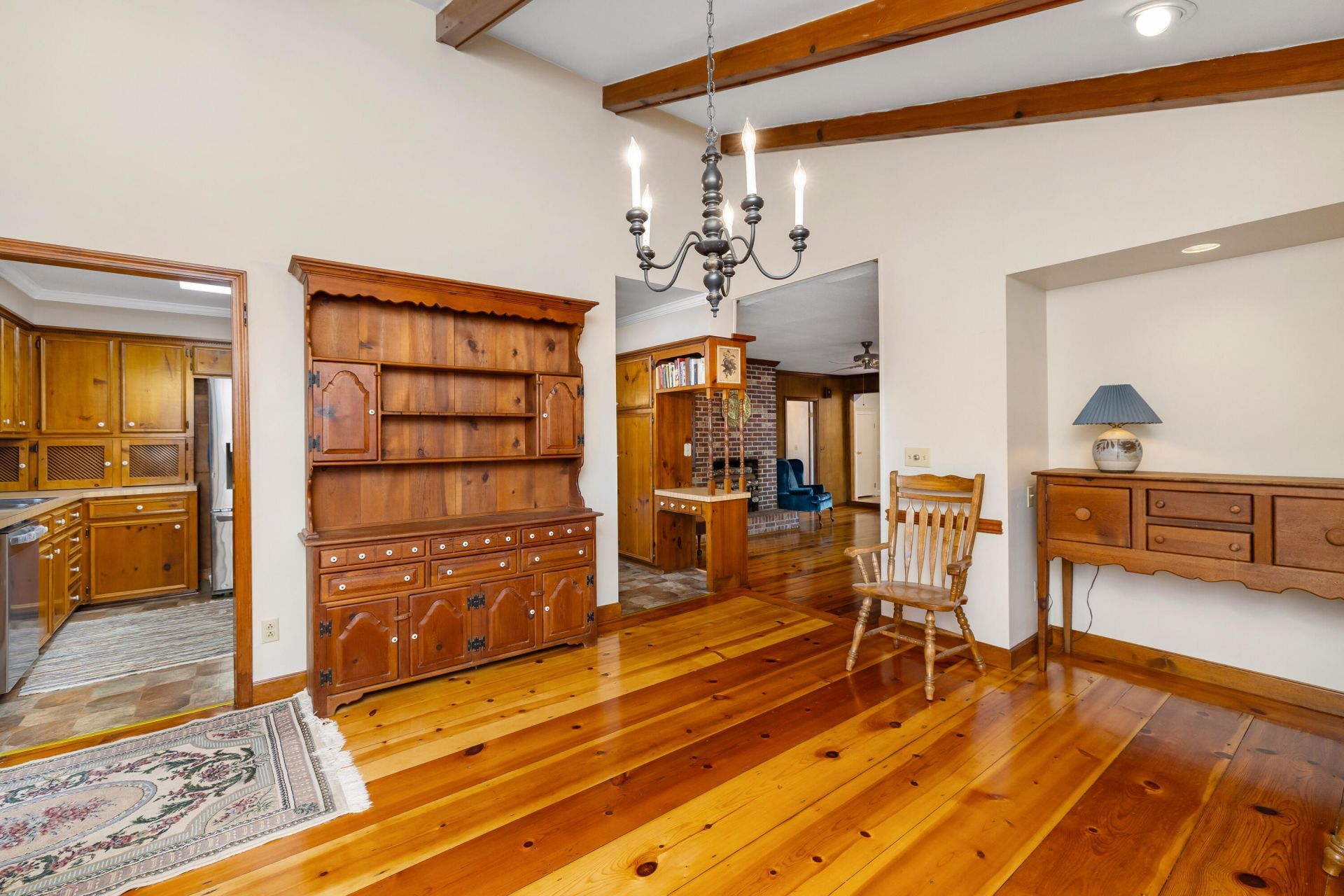 623 Pickwood Drive Photo 24