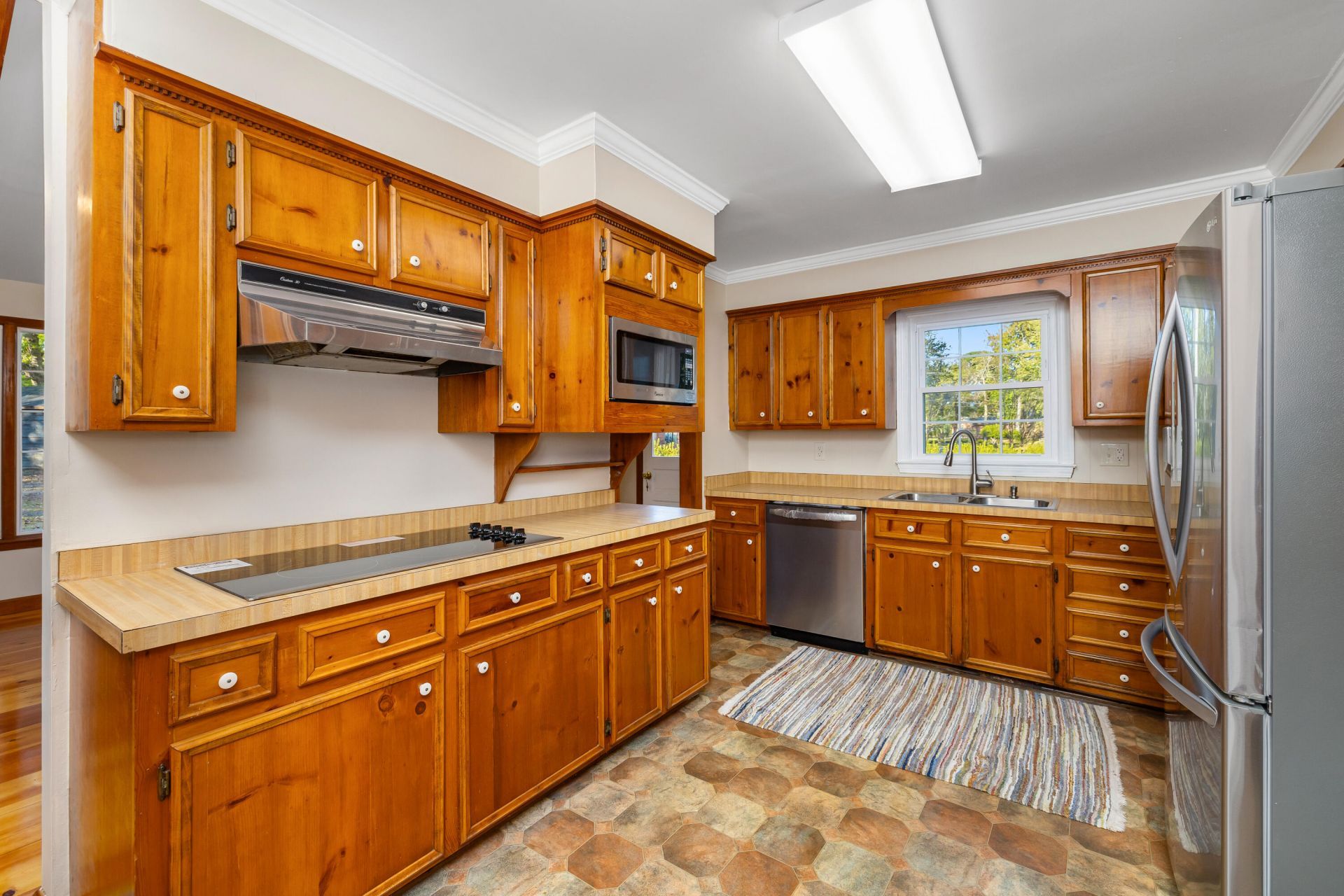 623 Pickwood Drive Photo 25