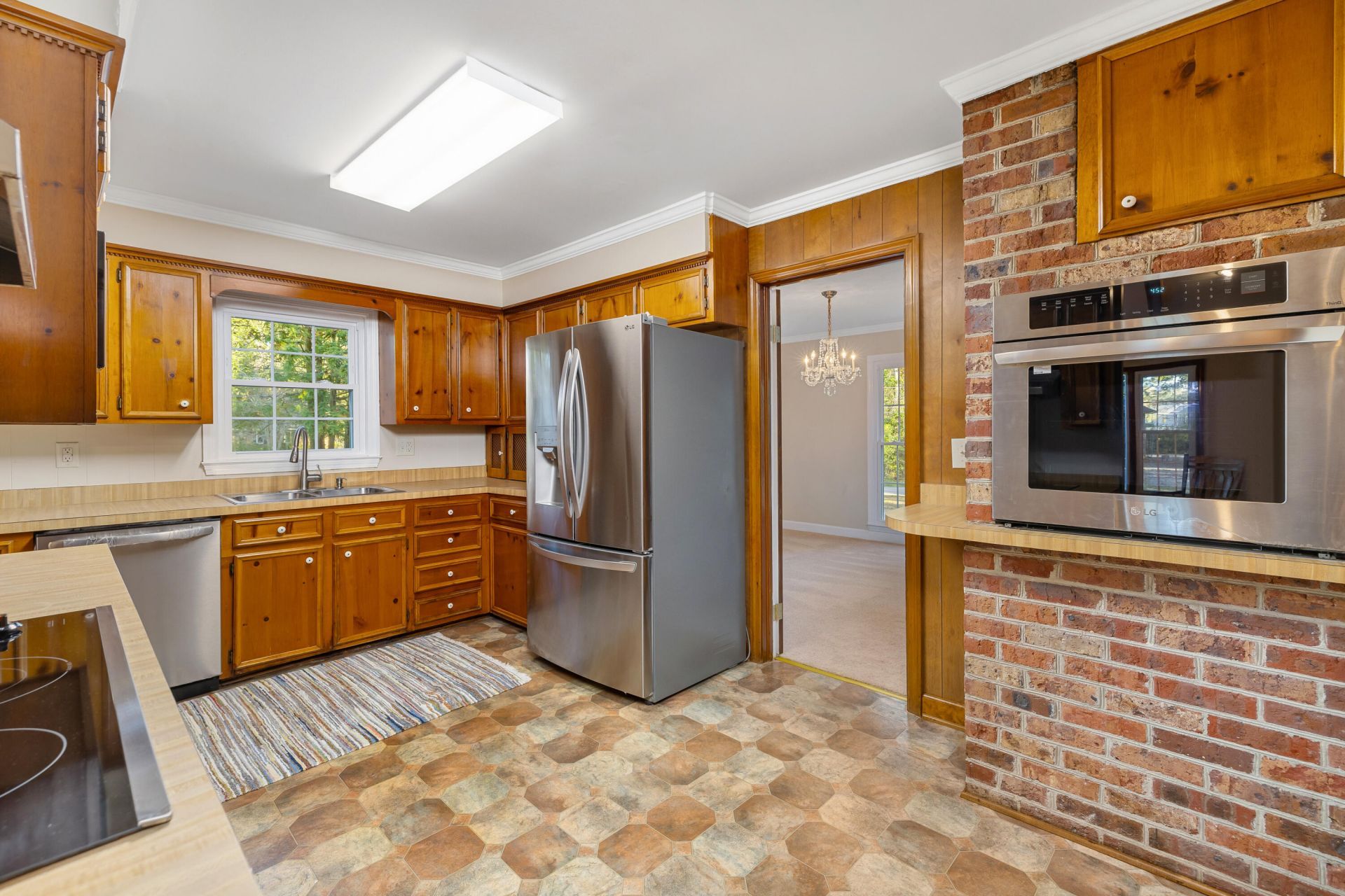 623 Pickwood Drive Photo 26