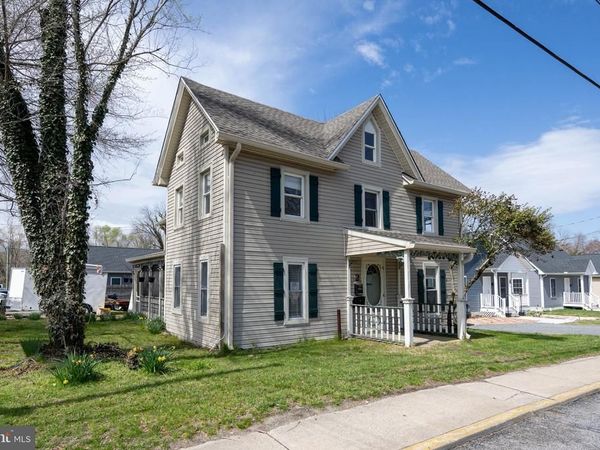 2 N MARKET STREET, SEAFORD, DE 19973