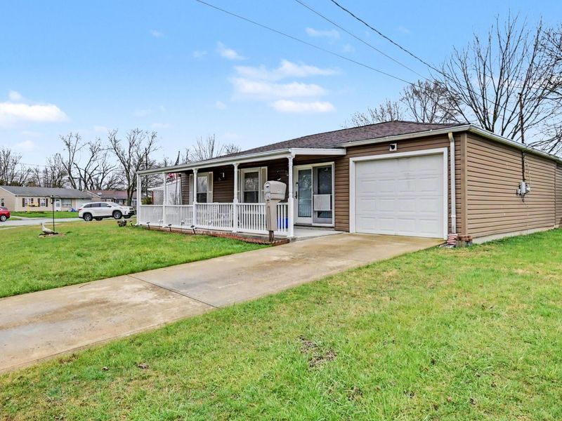 480 Nassau Drive, Marion, OH 43302 Photo 2