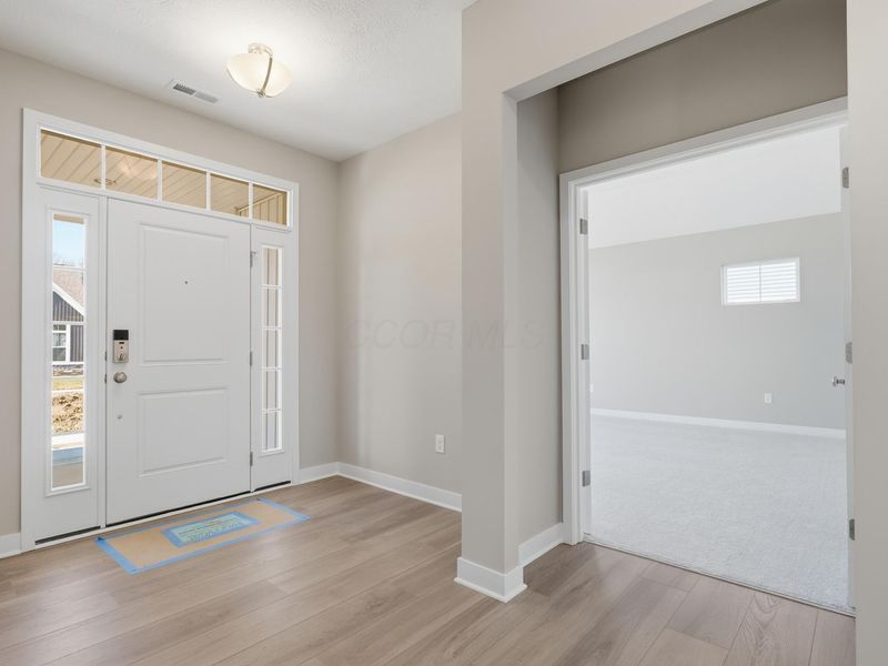 4537 Corsican Loop E, Hilliard, OH 43026 Photo 5