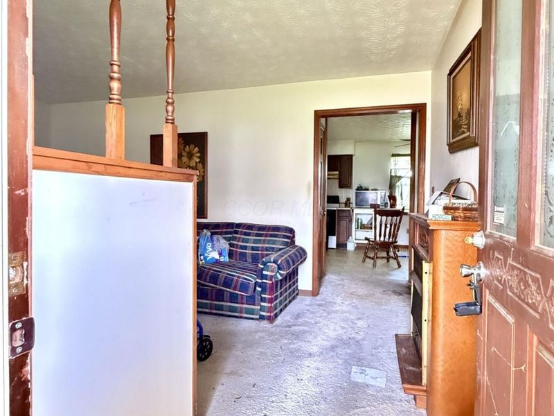 564 Forward Pass Way , Pataskala, OH 43062 Photo 2