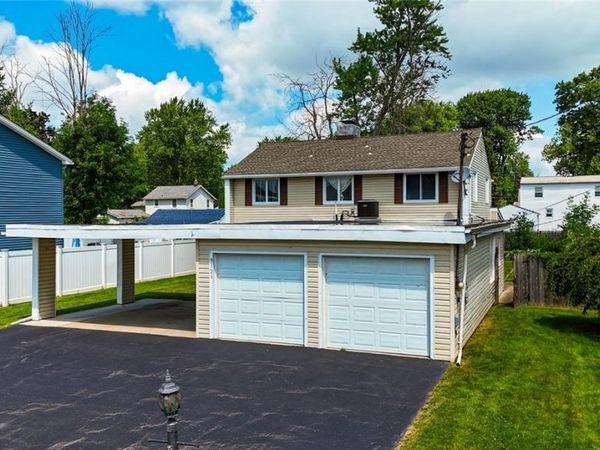 9326 Rivershore Drive, Niagara Falls, NY 14304