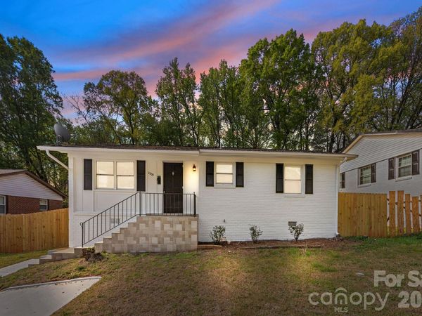 2309 Longleaf Drive, Charlotte, NC 28210
