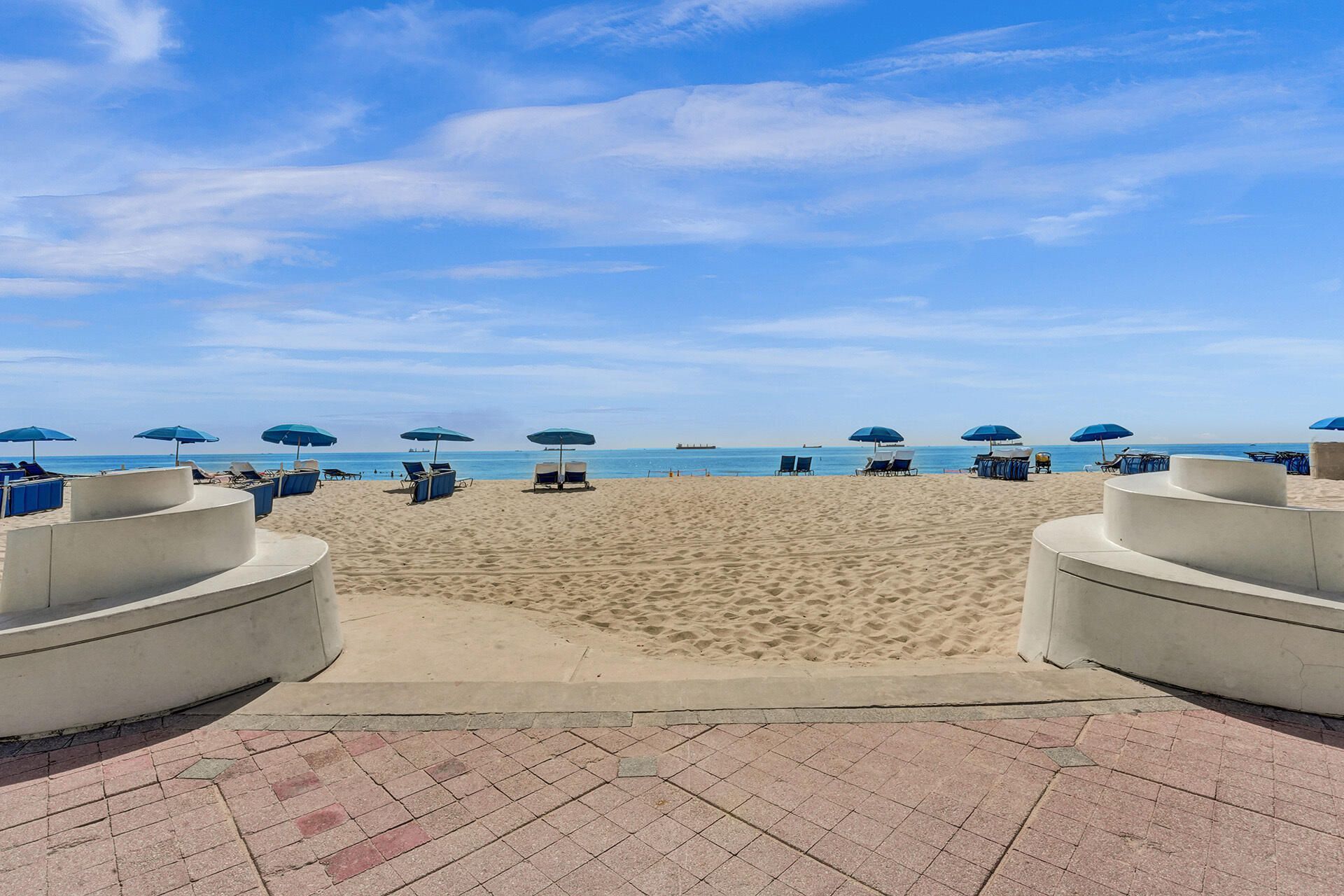 525 N Fort Lauderdale Beach Boulevard, Unit 703, Fort Lauderdale, FL 33304 Photo