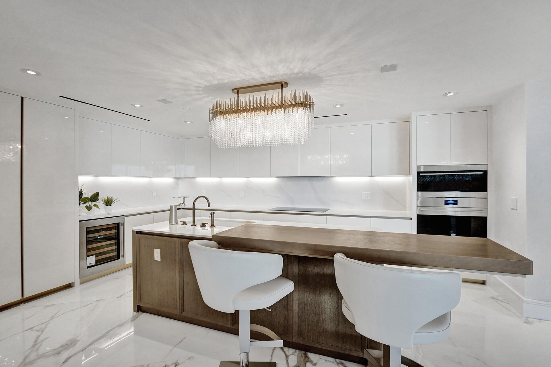 525 N Fort Lauderdale Beach Boulevard, Unit 703, Fort Lauderdale, FL 33304 Photo