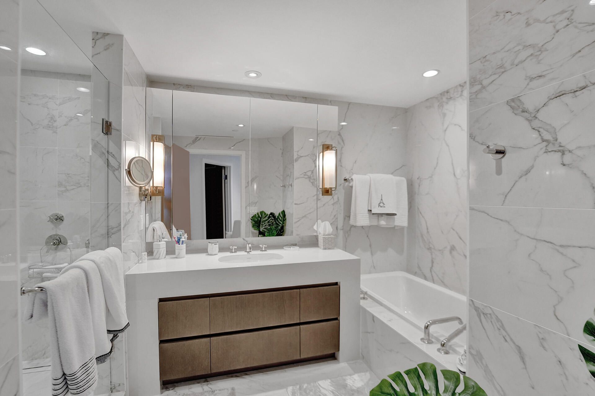 525 N Fort Lauderdale Beach Boulevard, Unit 703, Fort Lauderdale, FL 33304 Photo