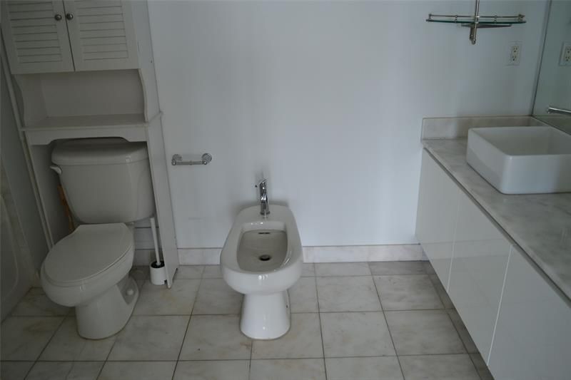 601 NE 36th Street, Unit 2806, Miami, FL 33137 Photo