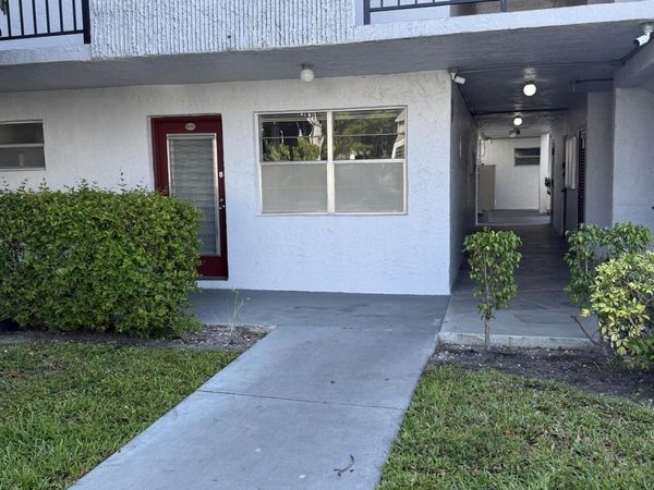 8205 NW 61st Street, Unit B111, Tamarac, FL 33321