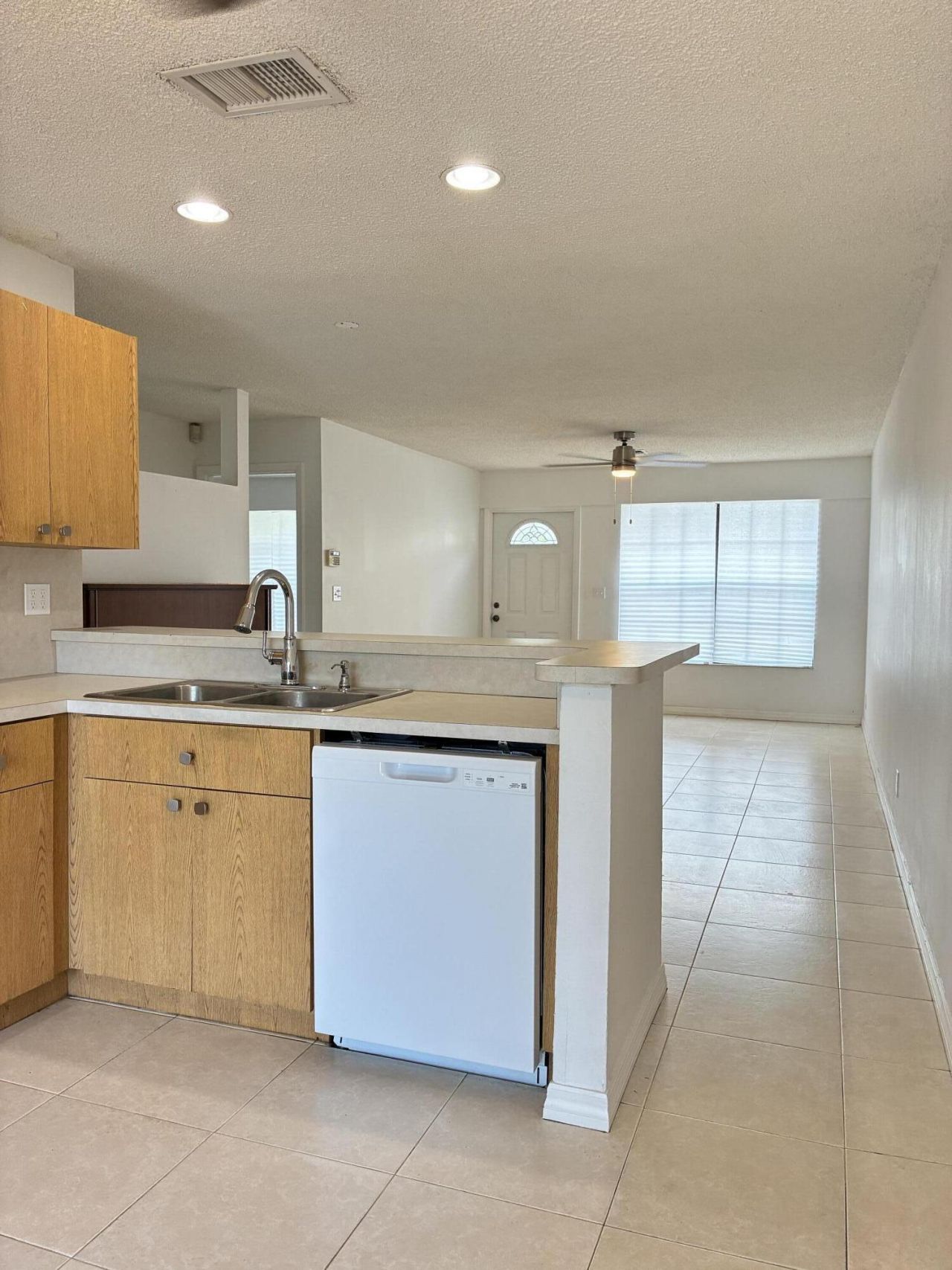 2301 Buttonwood Avenue, Pembroke Pines, FL 33026 Photo