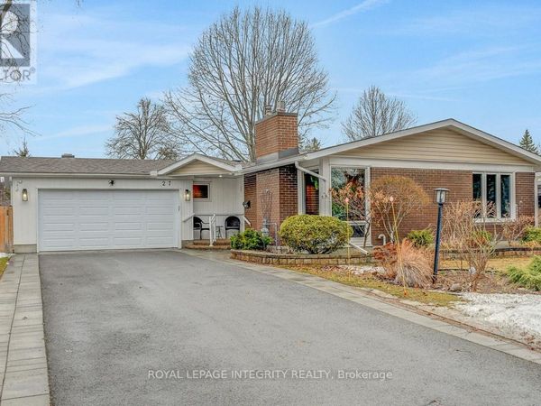 27 Birchview Road, Ottawa, ON K2G3G3