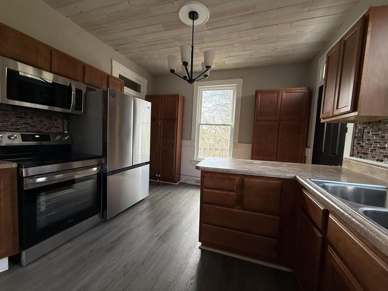 229 N Spring Street, Logan, OH 43138 Photo 6