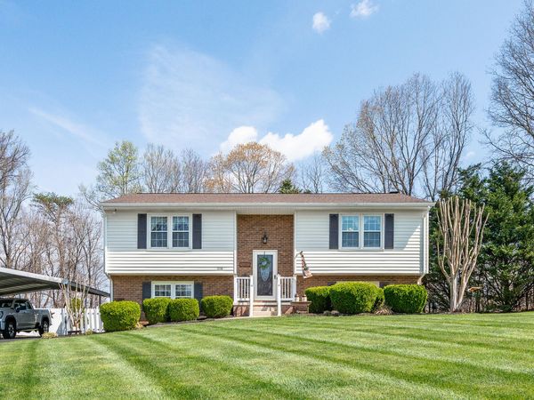 1136 Coolbrook RD , Bedford, VA 24523