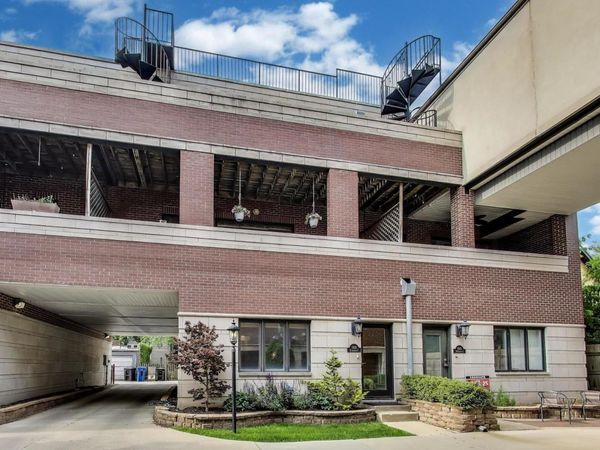 1910 W Addison Street , Unit F, Chicago, IL 60613