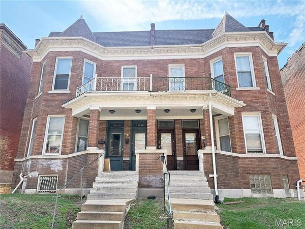 3648 Shenandoah Avenue, St Louis, MO 63110
