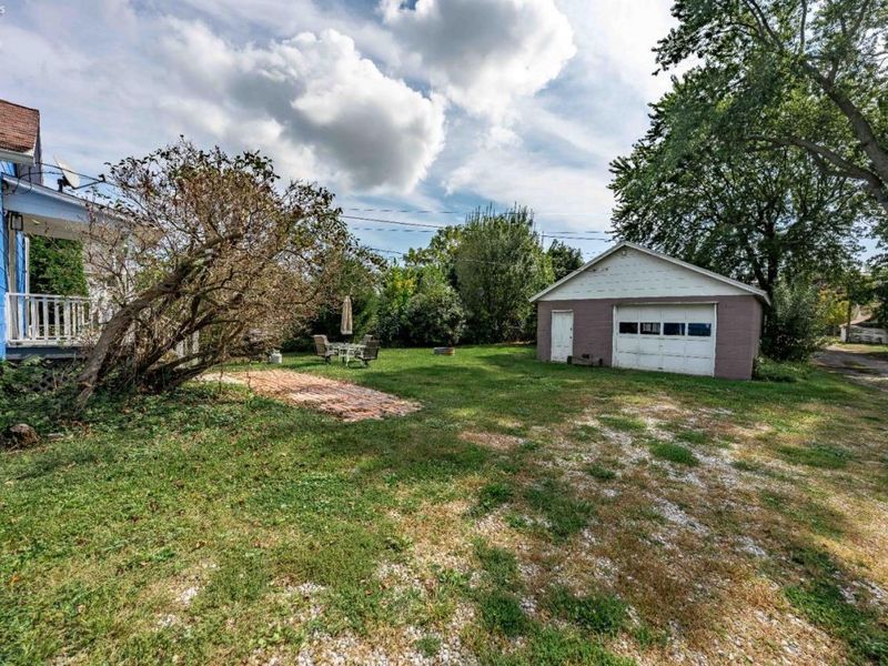 413 W Third Street, Port Clinton, OH 43452 Photo 4