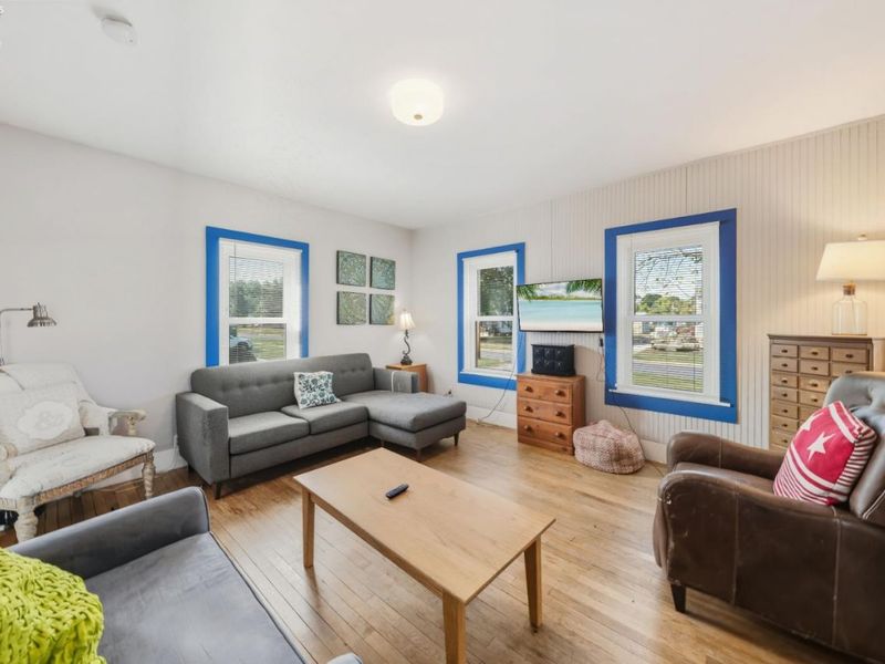 413 W Third Street, Port Clinton, OH 43452 Photo 8