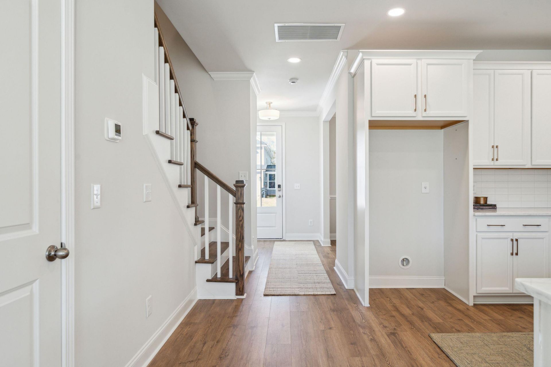 216 Harding Lane Photo 29