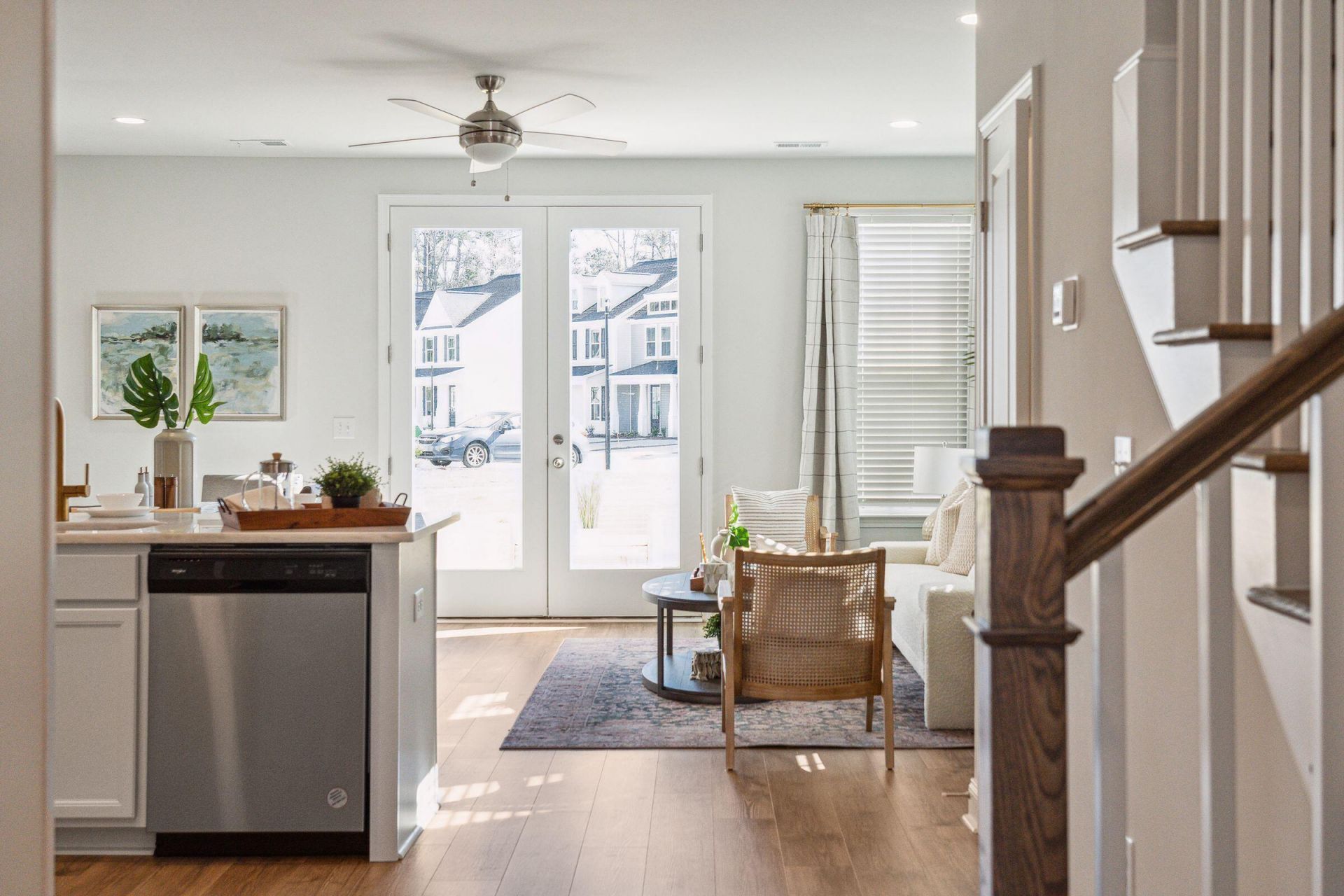 216 Harding Lane Photo 8