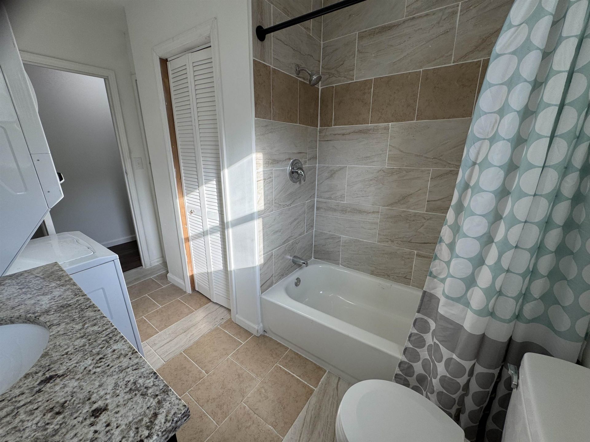 1345 Fisherman Rd Photo 20