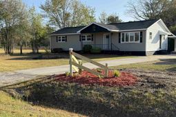 1345 Fisherman Rd photo 4