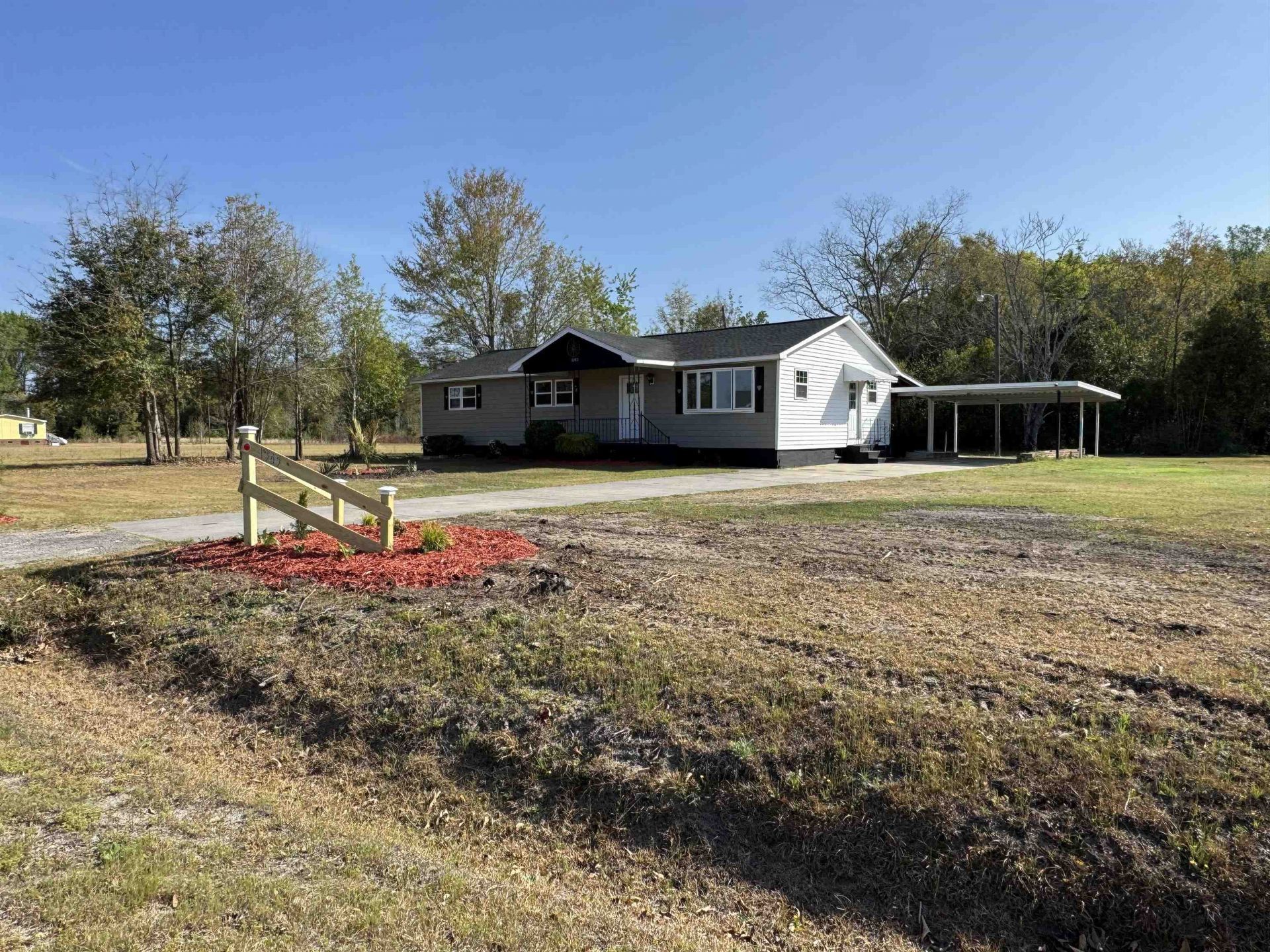 1345 Fisherman Rd Photo 6