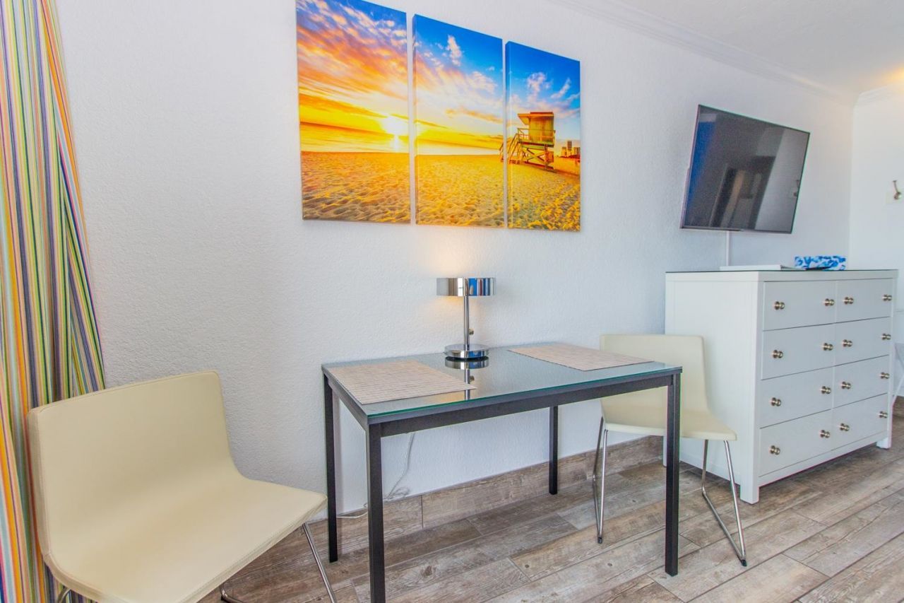 201 74th Ave. N  Photo 14