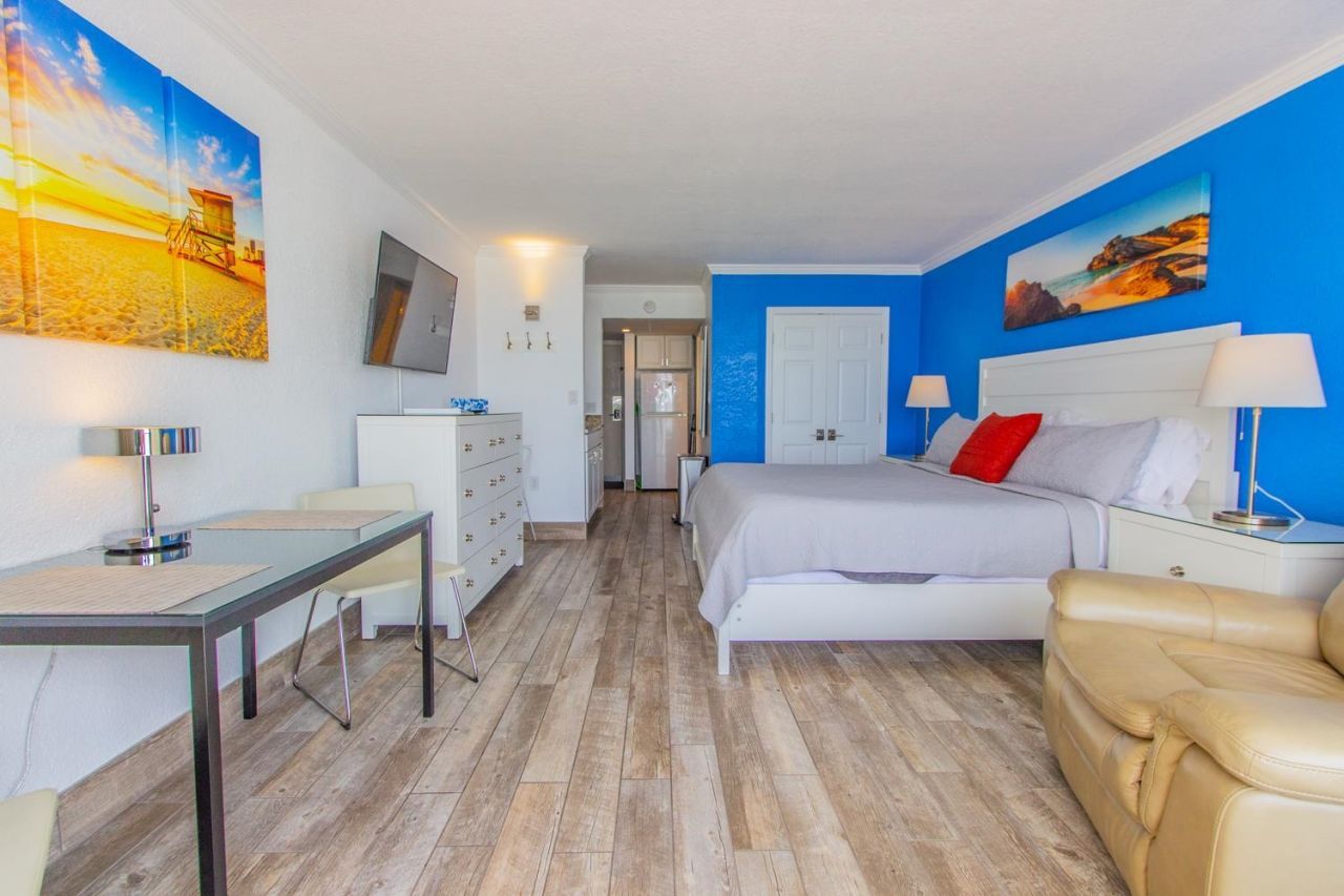 201 74th Ave. N  Photo 17