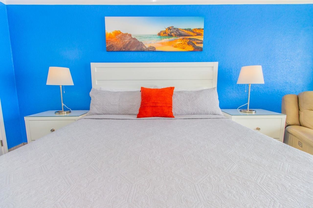 201 74th Ave. N  Photo 8