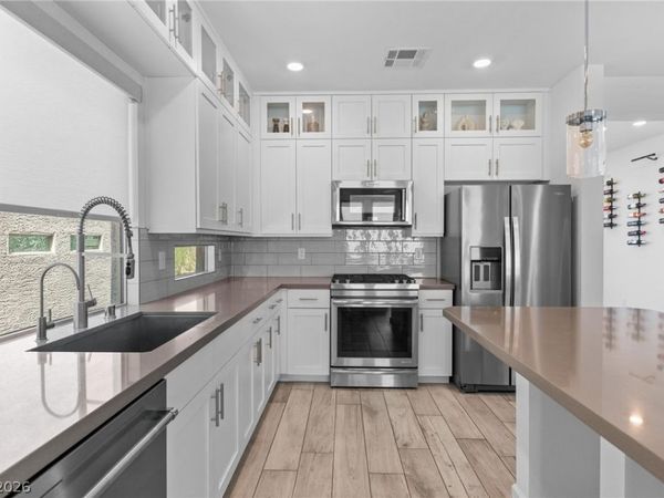 7714 Cherry Point Way, Las Vegas, NV 89113
