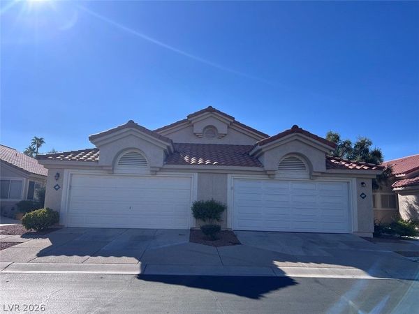 613 Yacht Harbor Drive , Las Vegas, NV 89145