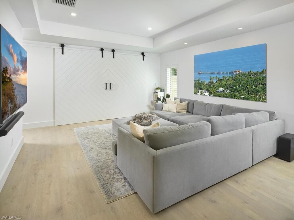 1080 13th St N, Naples, FL 34102 Photo